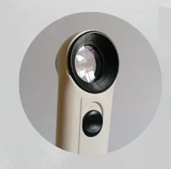Lupa de 15 X con Luz